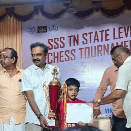 Beginner kids learning chess basics