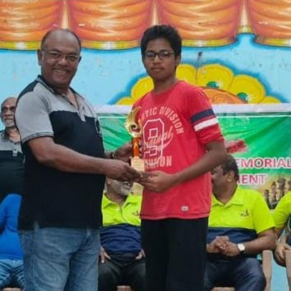 best chess coaching tournament result, chess coaching student prize photo